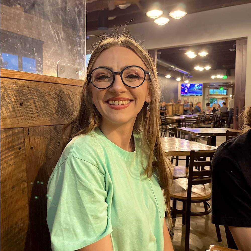 Meet your Posher, Samantha